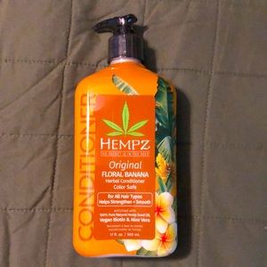 COPY - Hempz floral banana conditioner